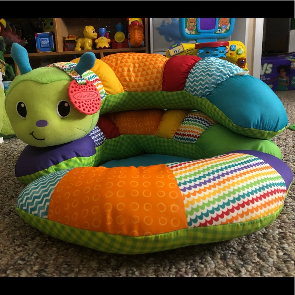 Infantino Prop-A-Pillar Tummy Time And Seat